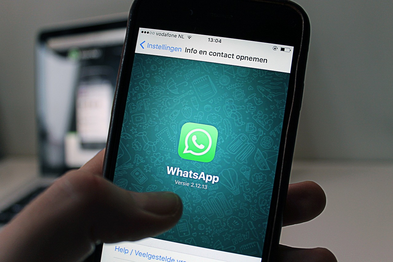 WhatsApp Kini Izinkan Pengguna Buat Foto Profil dengan Teknologi AI yang Keren