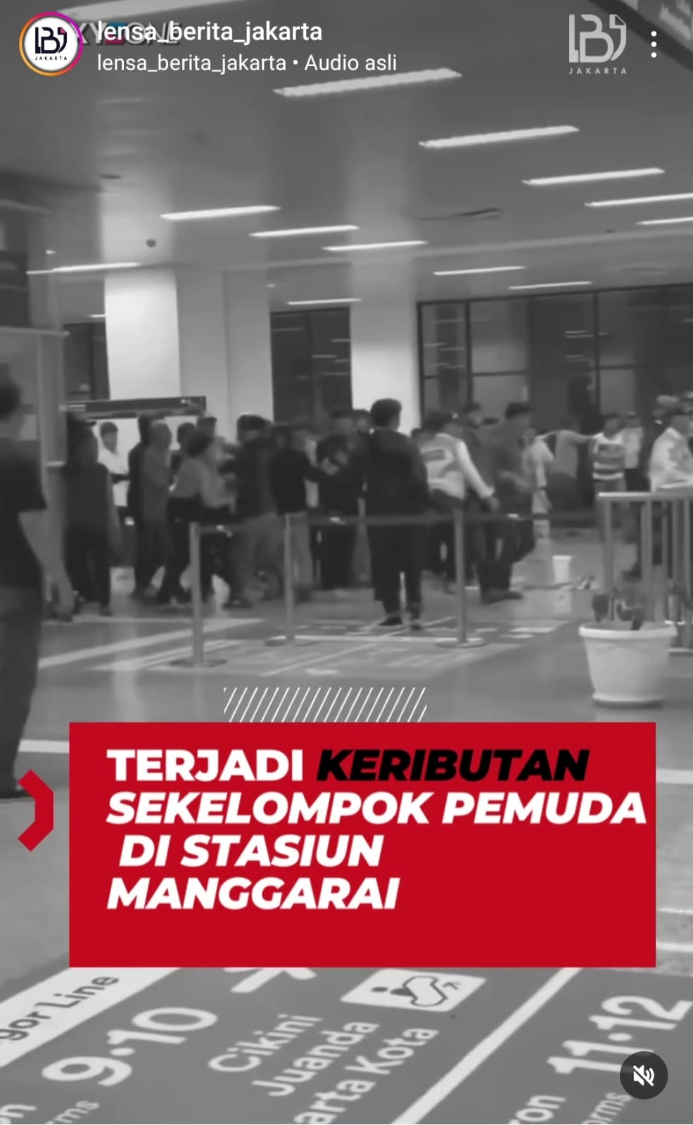 Viral Video Diduga Suporter Bola Rusuh di Stasiun Manggarai, Petugas Keamanan Kewalahan
